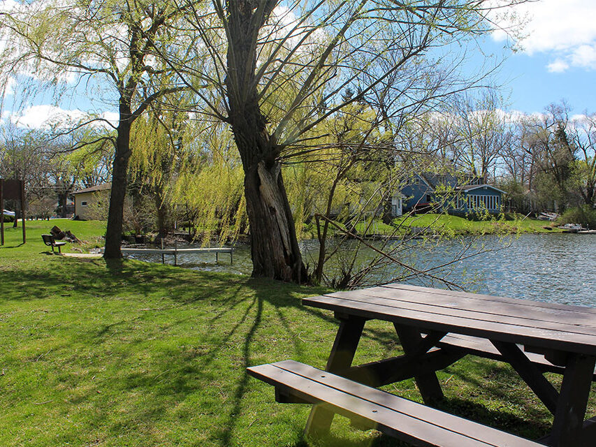 park picnic table